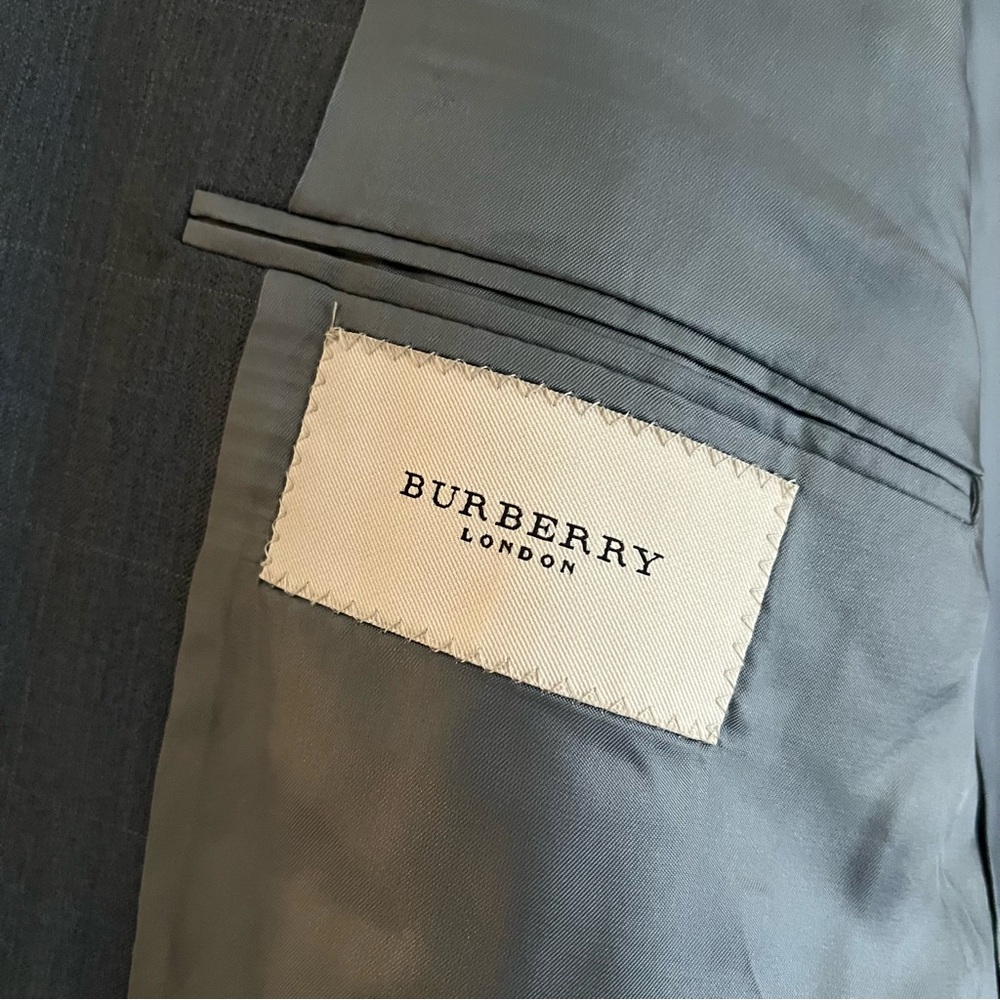 Burberry London Mens Grey Subtle Plaid Suit Jacket Blazer 44 Short - Picture 4 of 9